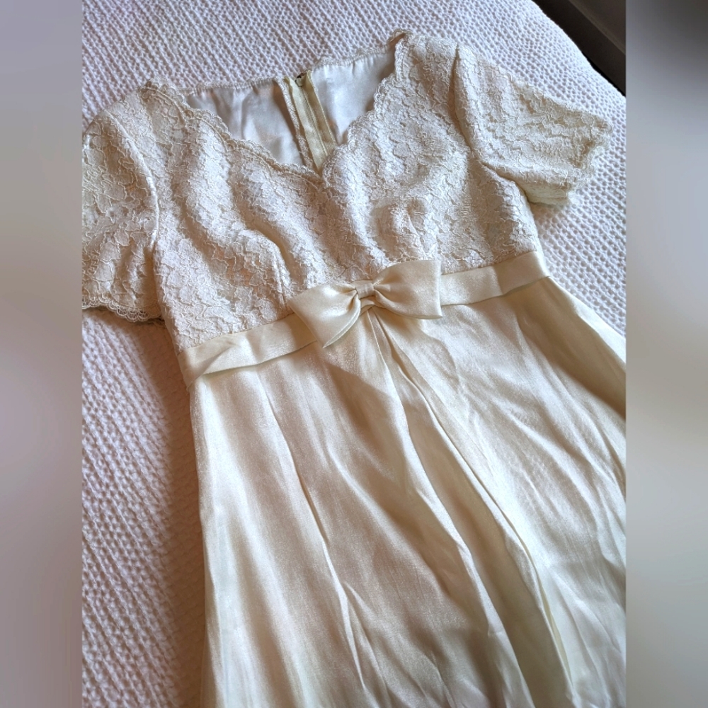 Vintage Ivory Dress, XS/S - Picture 2 of 10